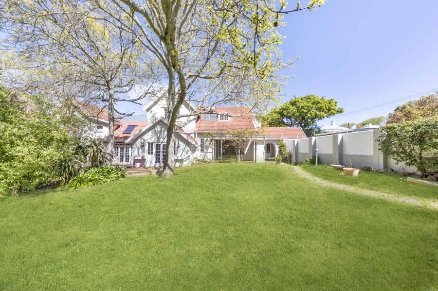 To Let 4 Bedroom Property for Rent in Kenilworth Upper Western Cape